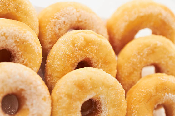 Αγορά Αυτόματη doughnut μηχανή κατασκευαστών, βιομηχανική doughnut μηχανή για το ψωμί/doughnut ζύμης διαδικτυακή κατασκευή